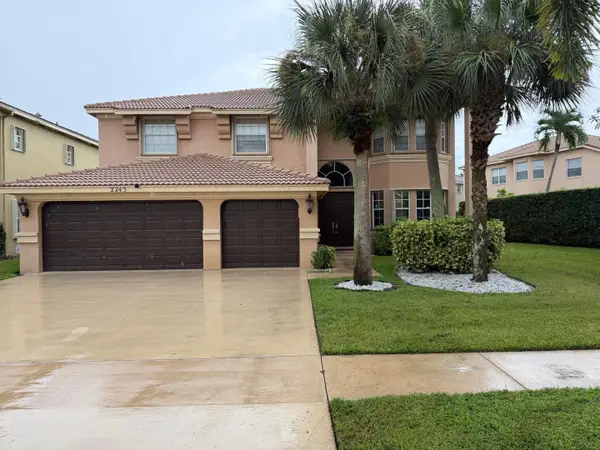 2243 Ridgewood Circle, Royal Palm Beach, FL 33411