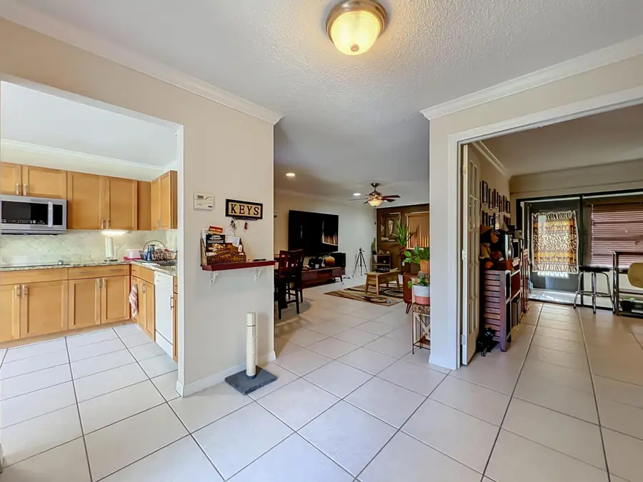 281 Amber Court, Royal Palm Beach, FL 33411 - #2