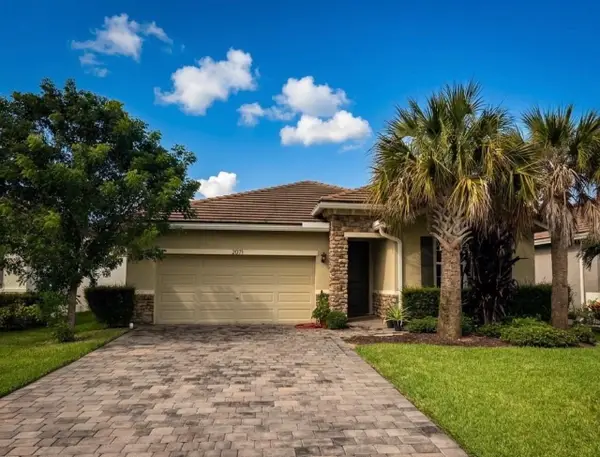 2071 NW Golden Oak Trail, Jensen Beach, FL 34957