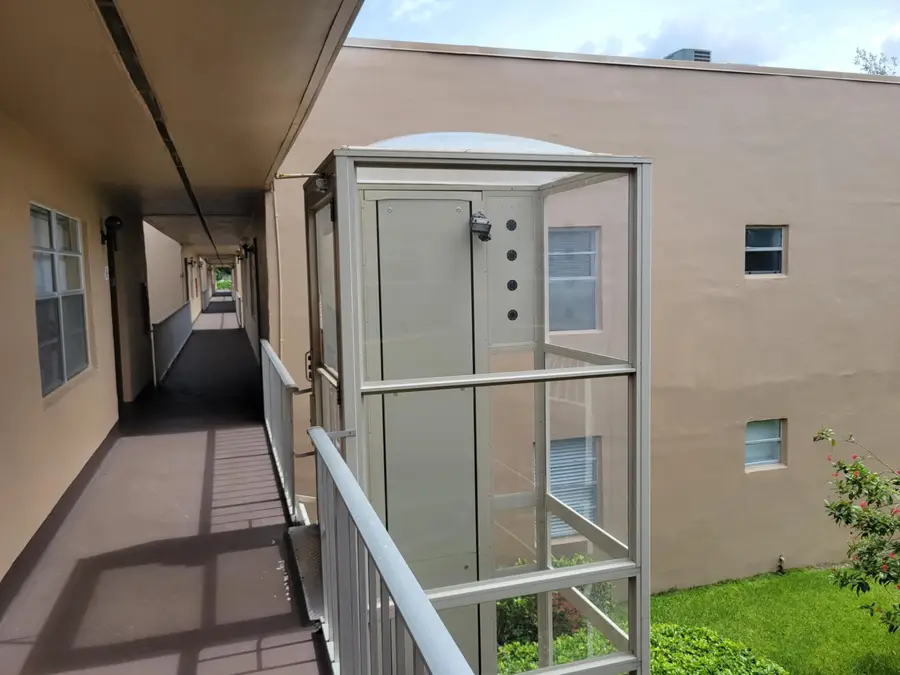 662 Burgundy N, Delray Beach, FL 33484 - #2