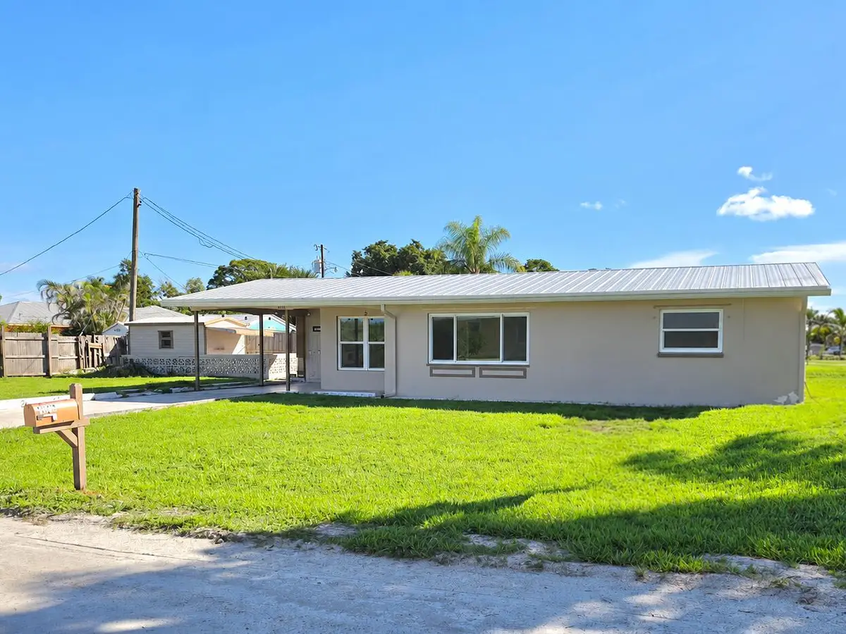 4651 SE Chatham Avenue, Stuart, FL 34997 - #1