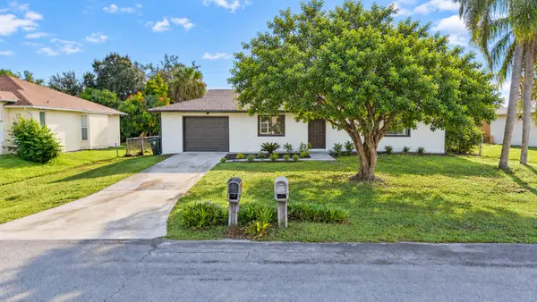 661 SW Cynthia Street, Port St Lucie, FL 34983
