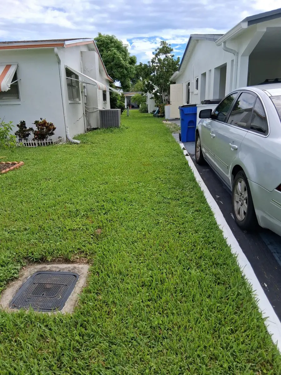4250 NW 49th Terrace, Lauderdale Lakes, FL 33319 - #3