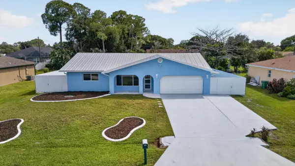 242 SE Duxbury Avenue, Port St Lucie, FL 34983