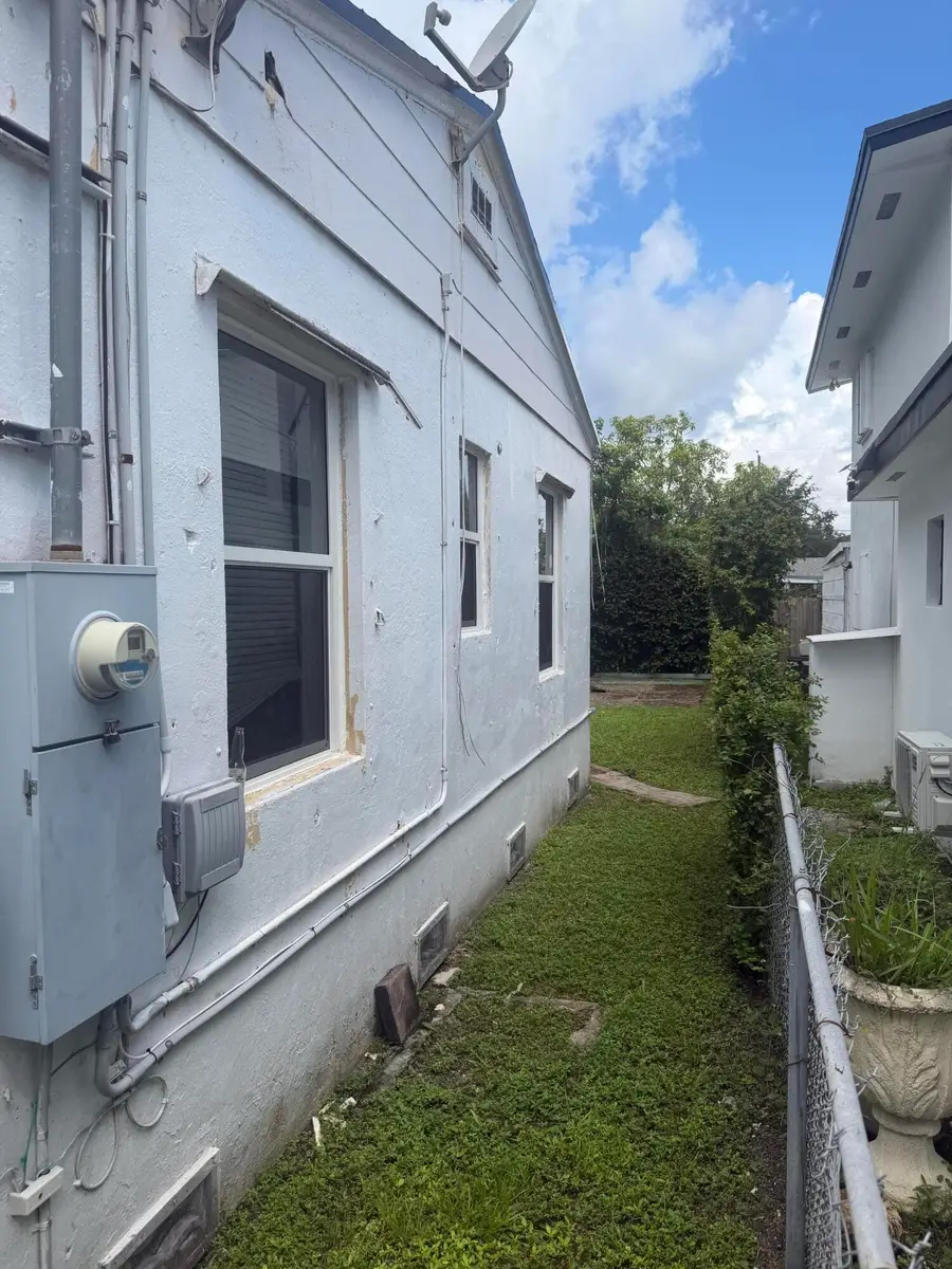 1419 NW 44th Street #1, Miami, FL 33142 - #3