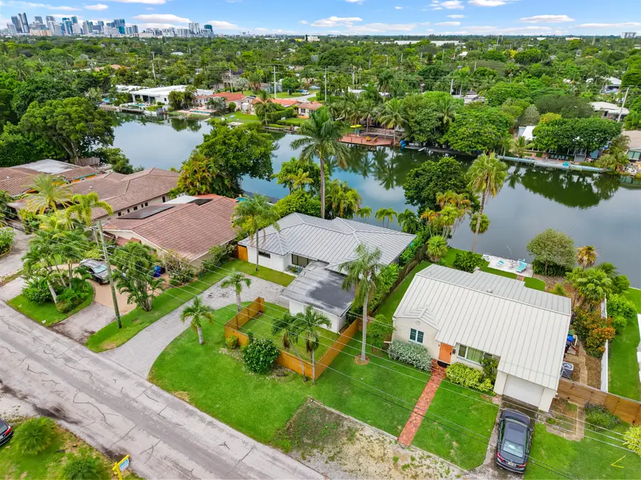 1717 NE 20th Avenue, Fort Lauderdale, FL 33305 - #3