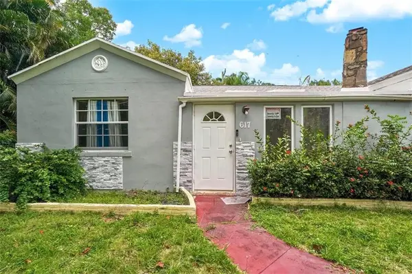 617 Lakeside Harbor, Boynton Beach, FL 33435
