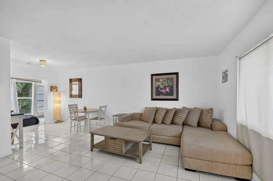 658 NE 6th Court E #E, Boynton Beach, FL 33435 - #2