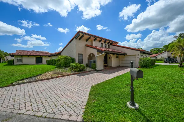 8129 Pine Circle #33, Tamarac, FL 33321