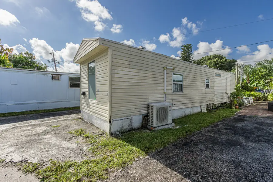 2776 NW 29th Place, Oakland Park, FL 33311 - #3