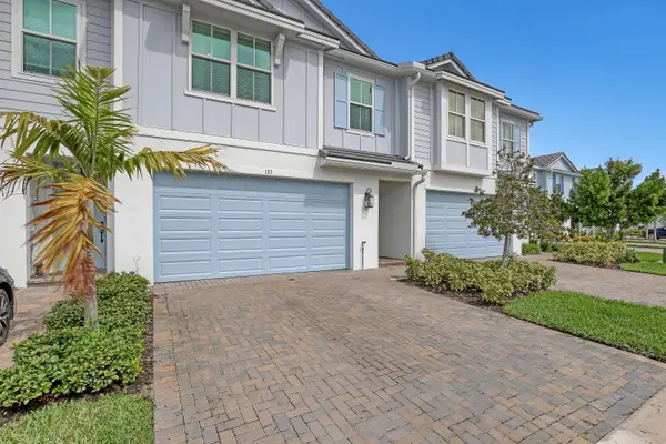 137 SE Birch Terrace, Stuart, FL 34997