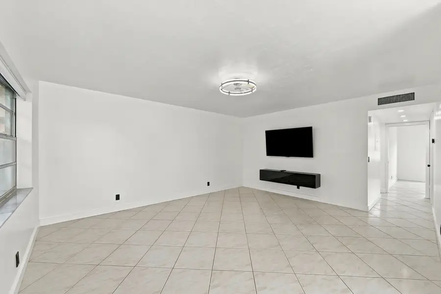 541 Burgundy L #541, Delray Beach, FL 33484 - #3