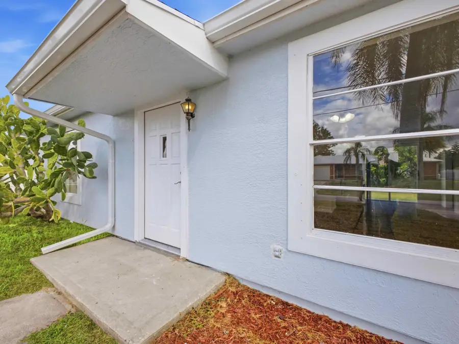 711 NW Riverside Drive, Port Saint Lucie, FL 34983 - #2