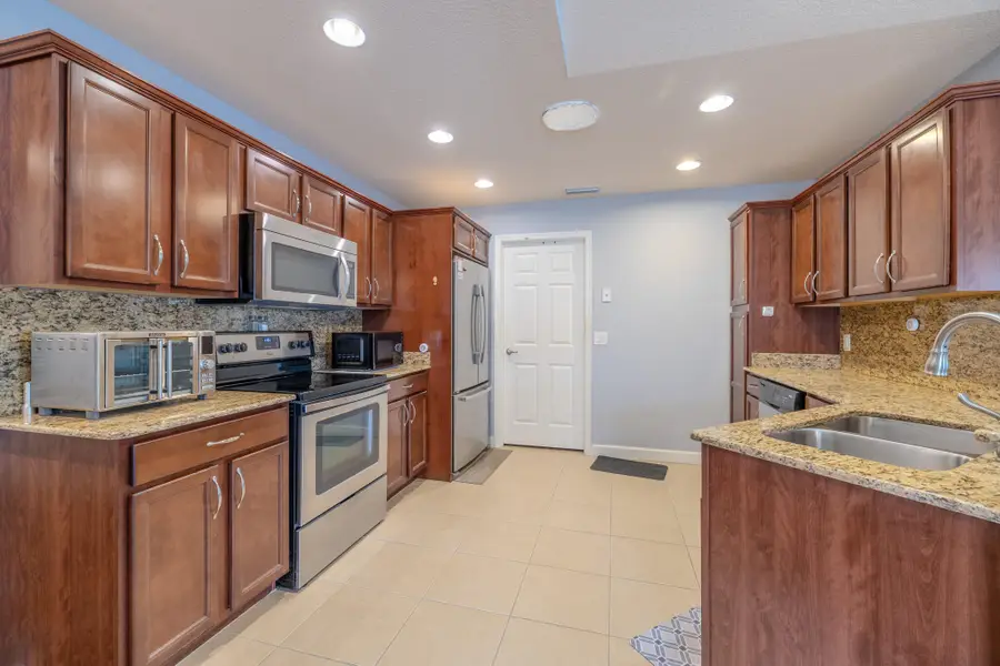 16 Mediterranean Boulevard S, Port Saint Lucie, FL 34952 - #3