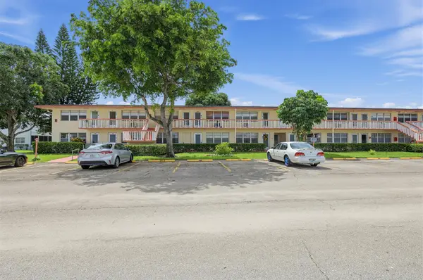 245 Camden K, West Palm Beach, FL 33417