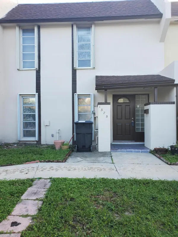 1375 Seaview, North Lauderdale, FL 33068