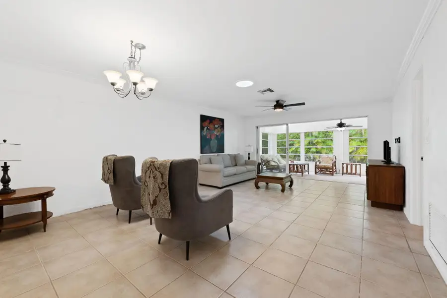 143 SE 7th Street, Deerfield Beach, FL 33441 - #2