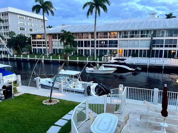 3050 NE 48th Street #205, Fort Lauderdale, FL 33308