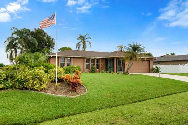 297 SW Grove Avenue, Port St Lucie, FL 34983