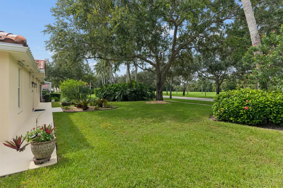 7910 Pine Island Way, West Palm Beach, FL 33411 - #3