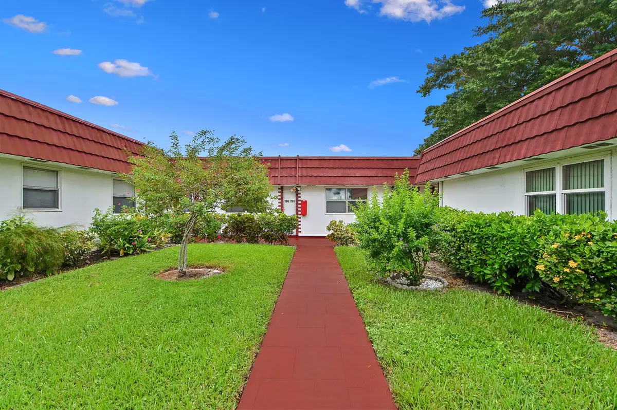 195 Waterford Crescent, Delray Beach, FL 33446 - #1