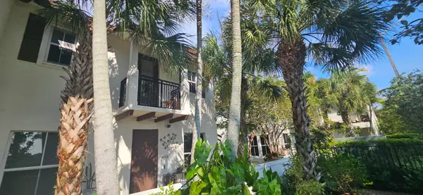 4726 Monarch Way, Coconut Creek, FL 33073