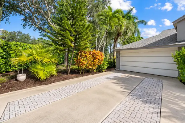 2402 Landings Boulevard, Greenacres, FL 33413