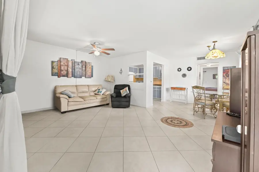 305 Norwich M, West Palm Beach, FL 33417 - #2
