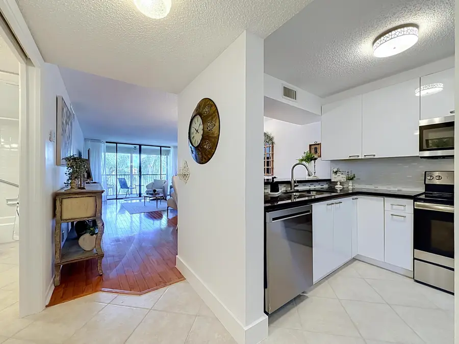 6219 Coral Lake Drive #207, Margate, FL 33063 - #2