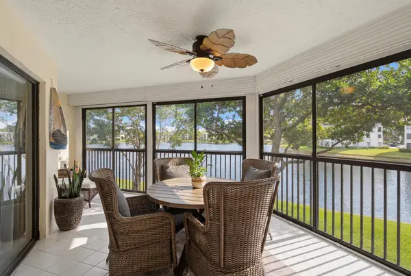 7232 Fairfax Drive #205, Tamarac, FL 33321