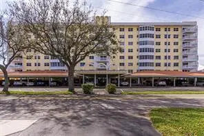 2500 NE 48th Lane #301, Fort Lauderdale, FL 33308