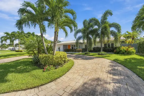4230 NE 19th Avenue, Oakland Park, FL 33308