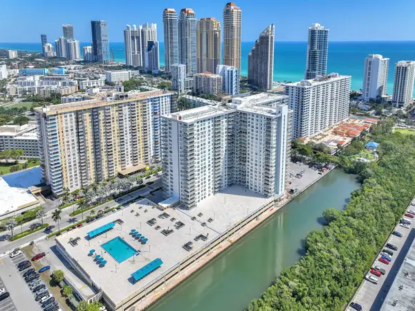 230 174th Street #Apt 417, Sunny Isles Beach, FL 33160