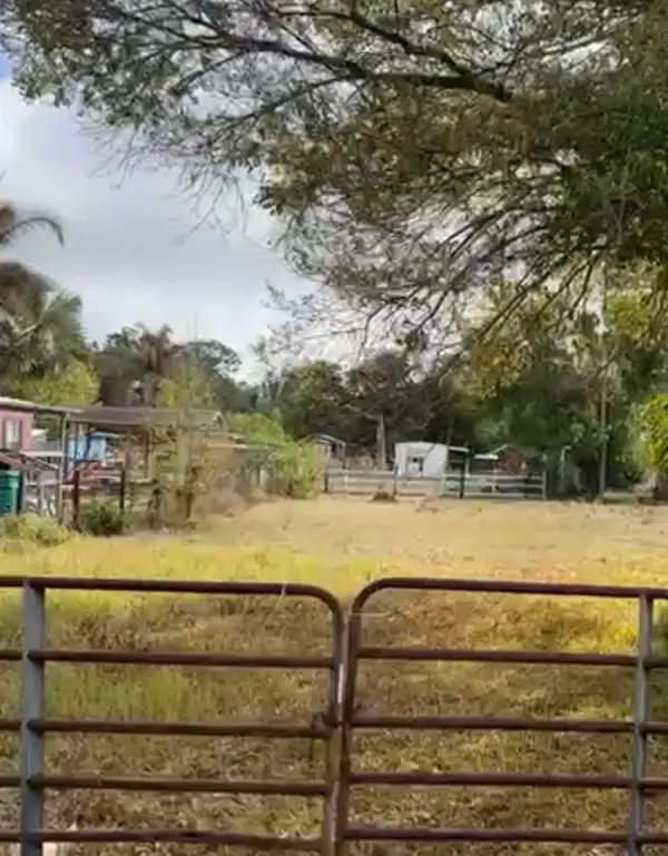 854 NE 42nd Terrace, Okeechobee, FL 34972