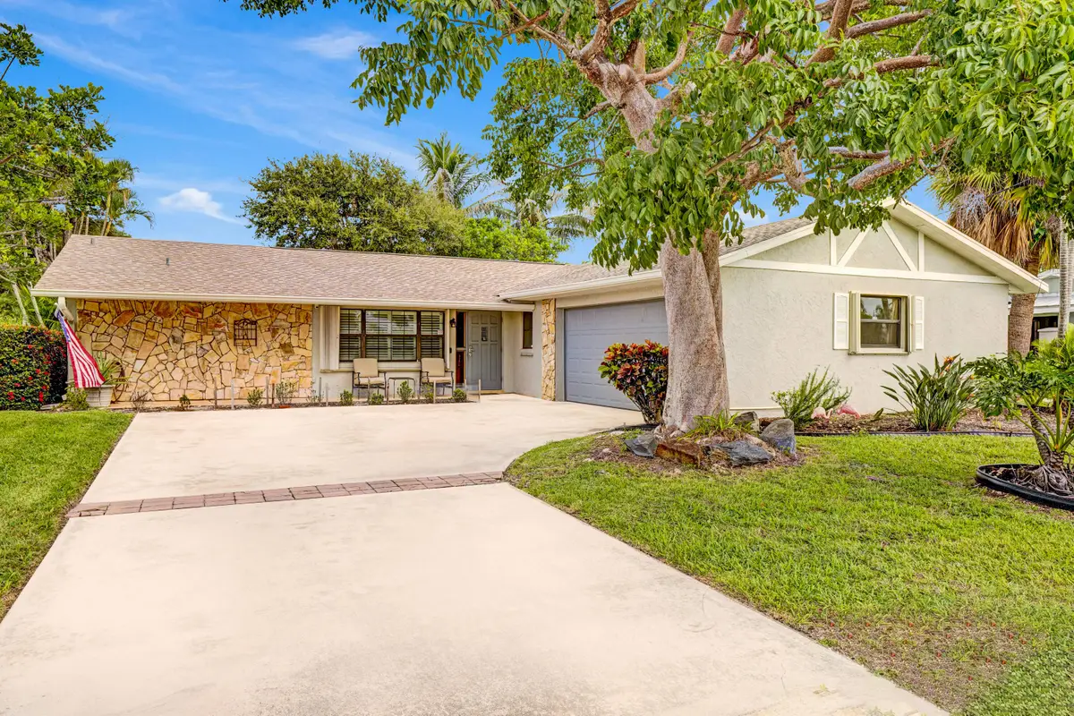 1902 Eucalyptus Avenue, Hutchinson Island, FL 34949 - #1