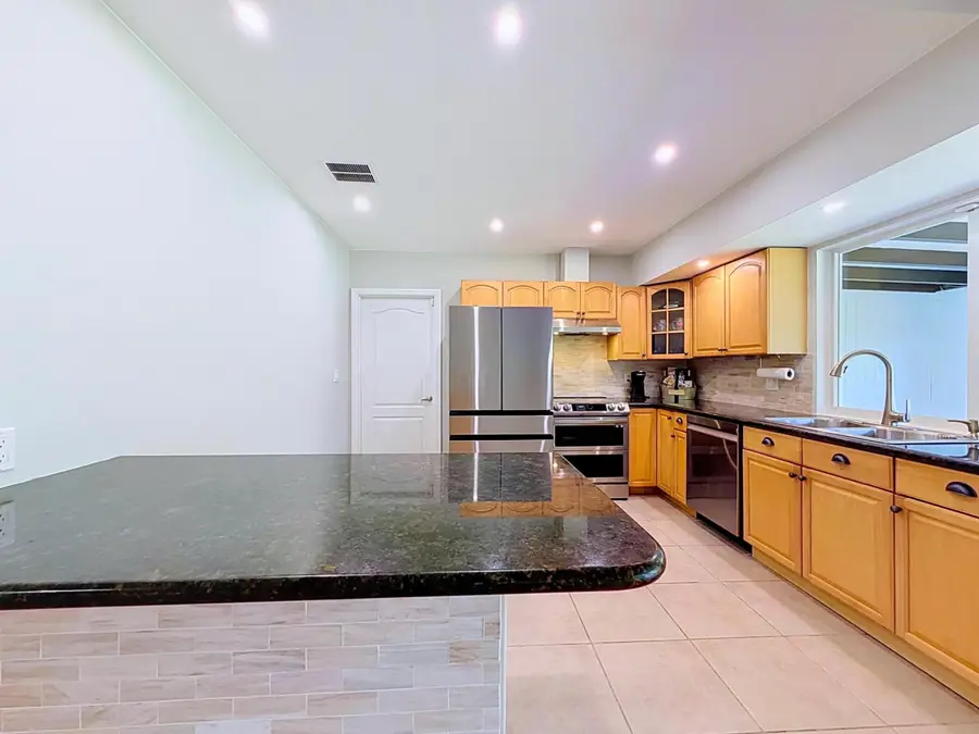 2621 NE 51st Court, Lighthouse Point, FL 33064 - #3