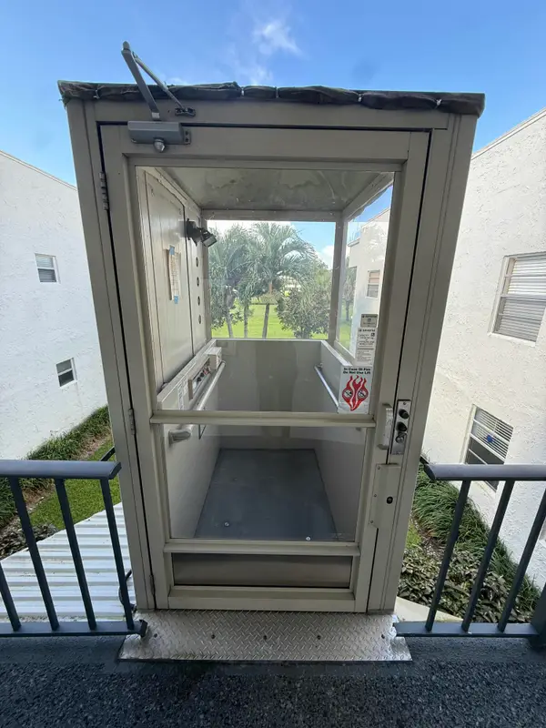573 Flanders L, Delray Beach, FL 33484