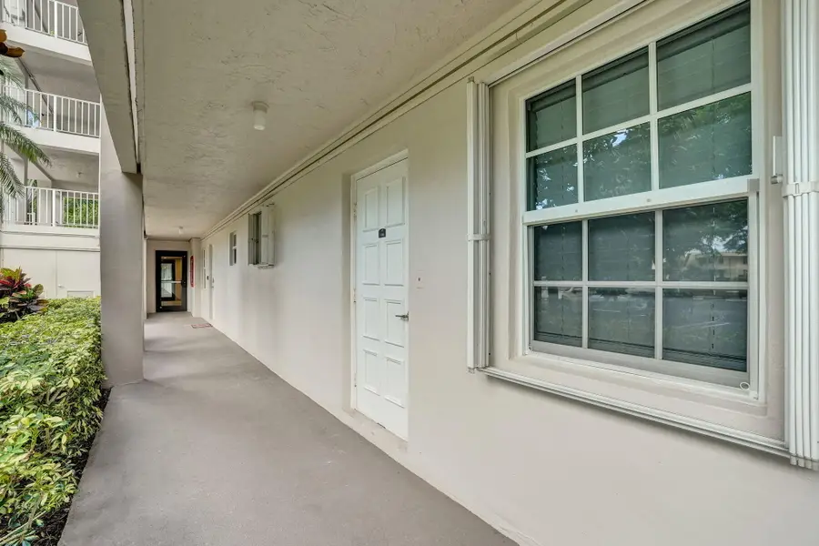 575 Oaks Lane #104, Pompano Beach, FL 33069 - #2