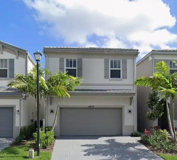 4834 NW 48th Terrace, Tamarac, FL 33319