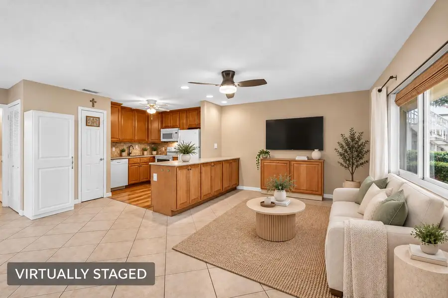 221 Coventry J, West Palm Beach, FL 33417 - #2