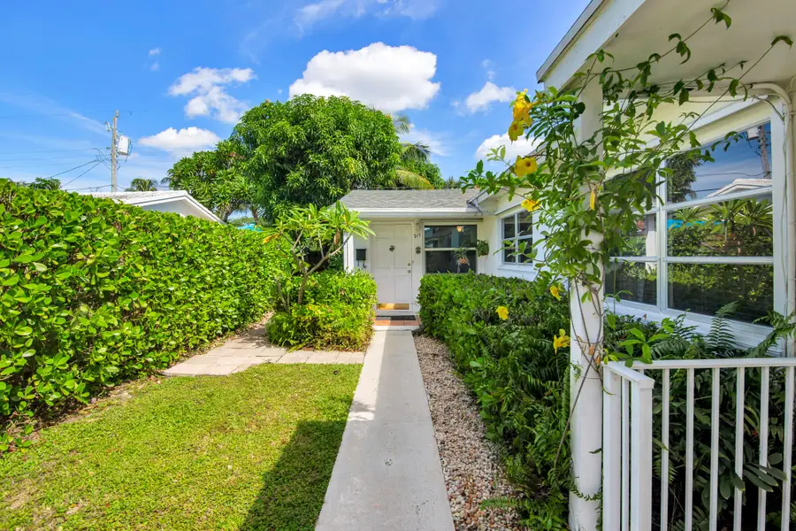 217 Pine Terrace, West Palm Beach, FL 33405 - #2