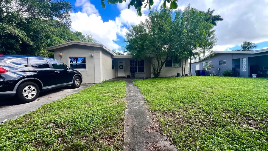 3999 NW 36th Street, Lauderdale Lakes, FL 33309 - #2