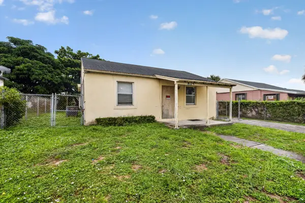 825 W 5th Street, Riviera Beach, FL 33404