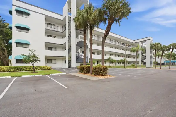 4725 Lucerne Lakes Boulevard E #301, Lake Worth, FL 33467