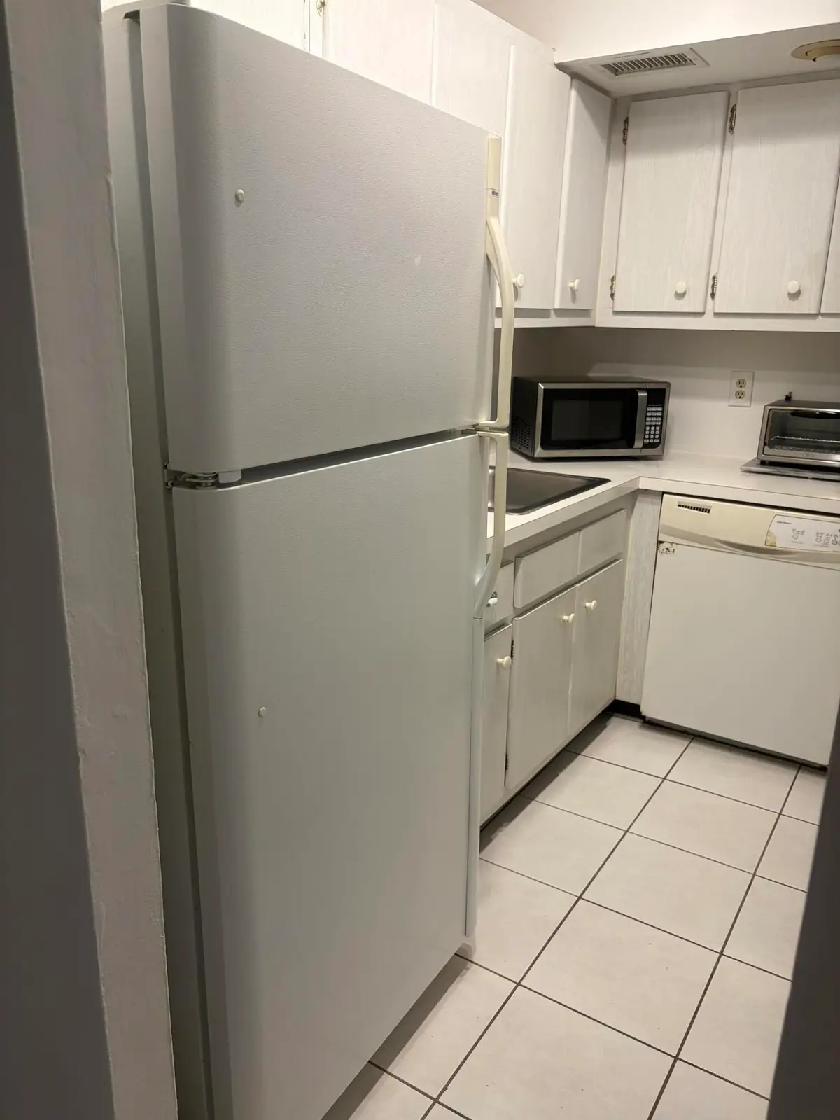 2400 NE 33rd Avenue #202, Fort Lauderdale, FL 33305 - #1