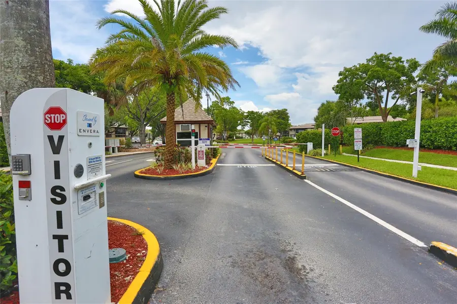 9712 S Belfort Circle, Tamarac, FL 33321 - #3