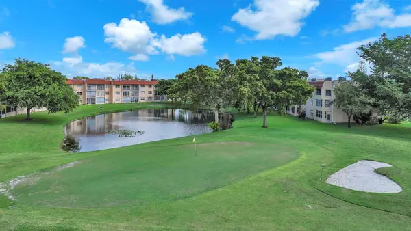 9301 Sunrise Lakes Boulevard #207, Sunrise, FL 33322