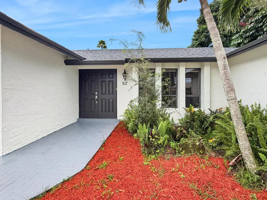102 Valencia Street, Royal Palm Beach, FL 33411 - #3