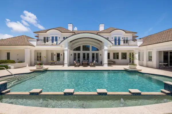 17965 SE Village Circle, Tequesta, FL 33469