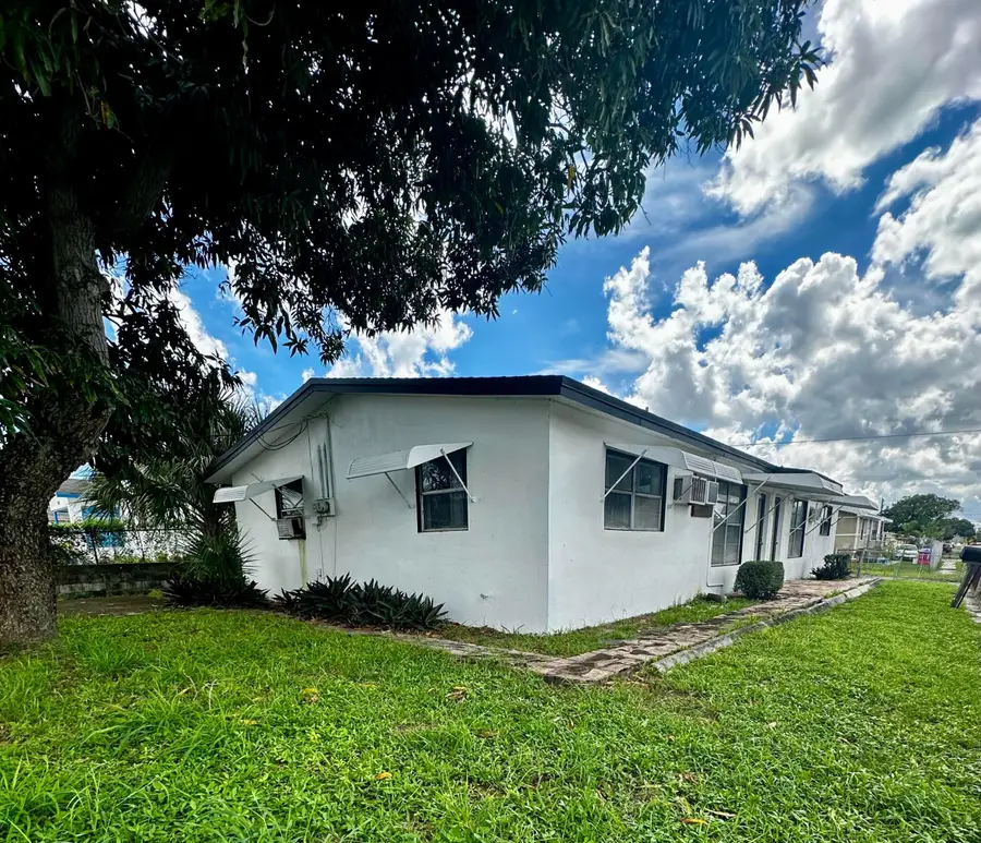 3116 Rj Hendley Avenue, Riviera Beach, FL 33404 - #2